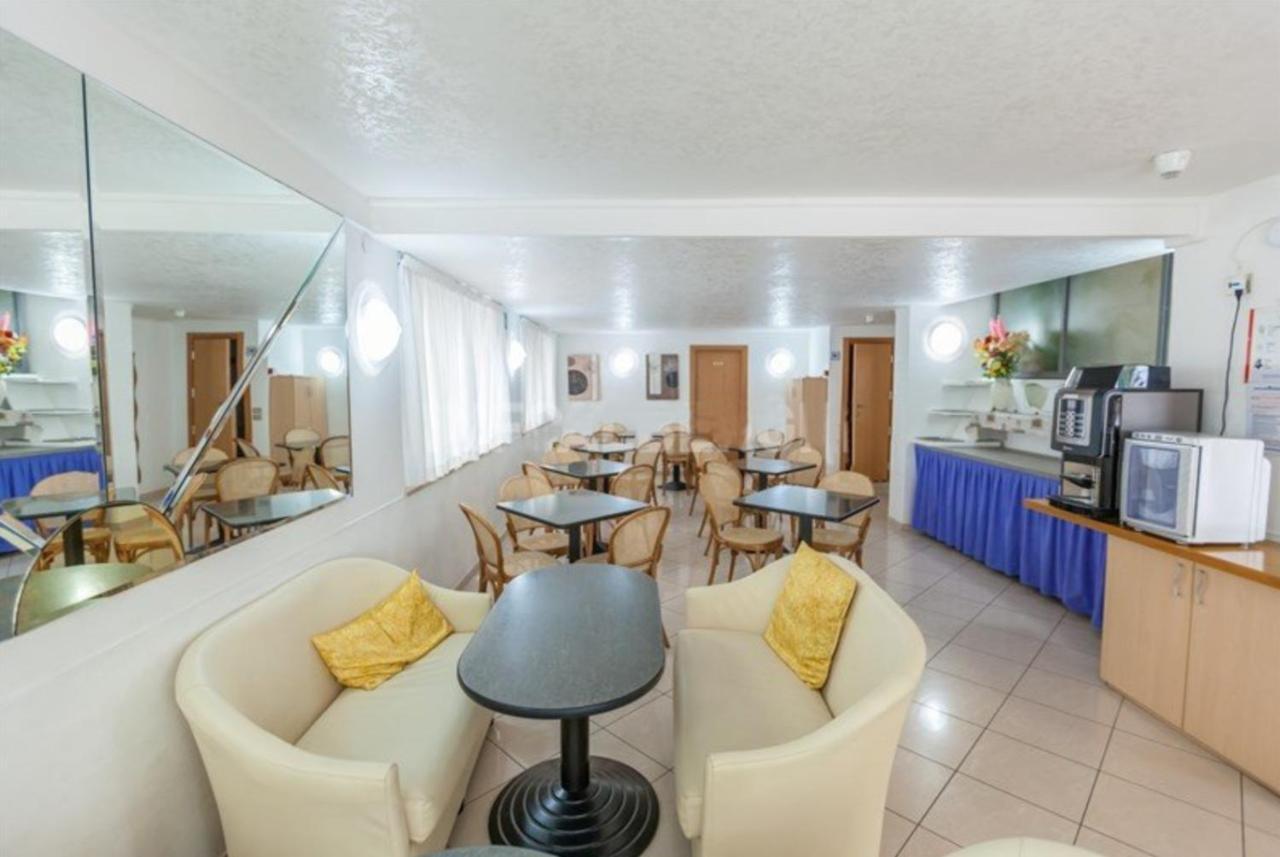 Hotel Azzurro Cattolica Esterno foto