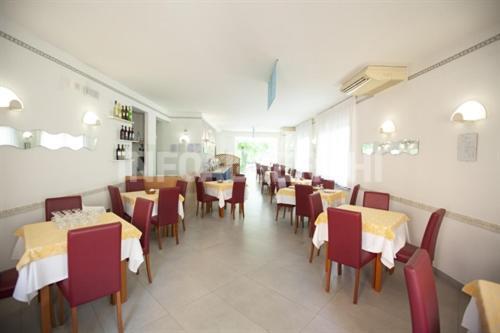 Hotel Azzurro Cattolica Esterno foto