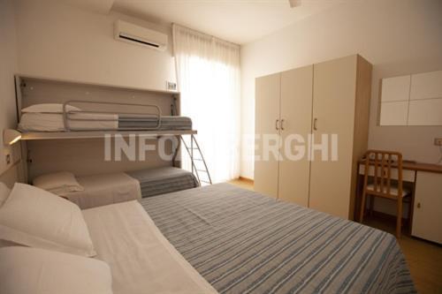 Hotel Azzurro Cattolica Esterno foto