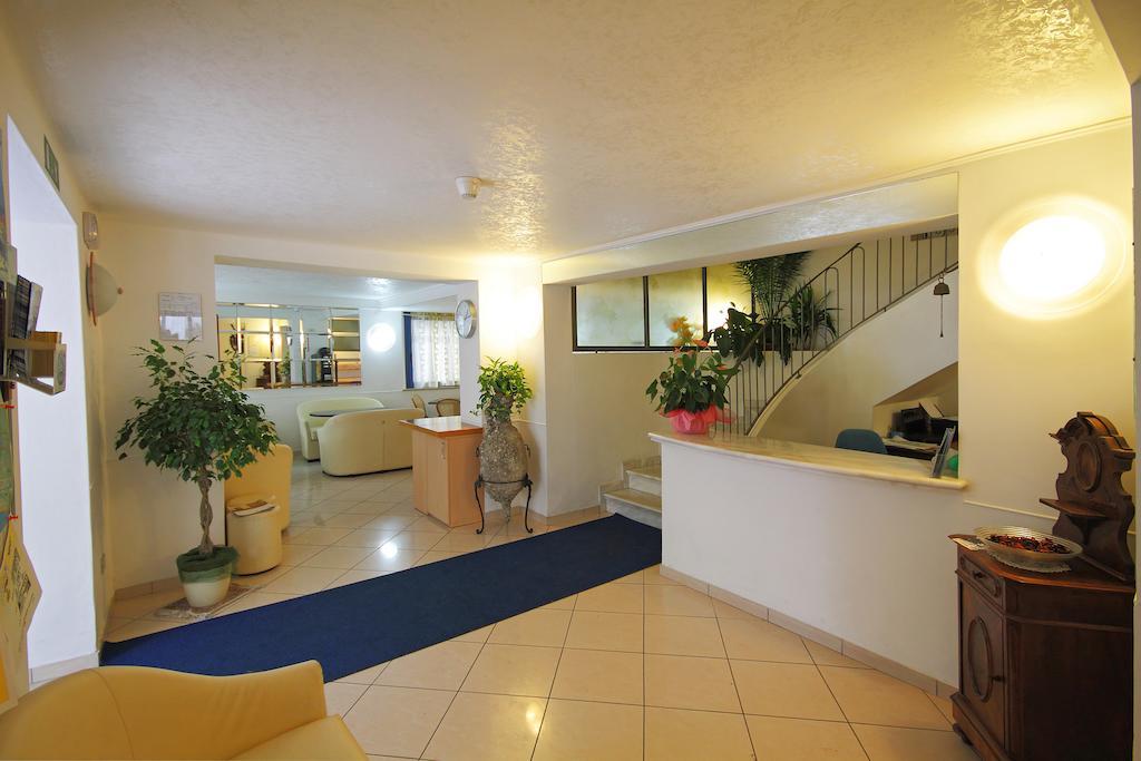 Hotel Azzurro Cattolica Esterno foto