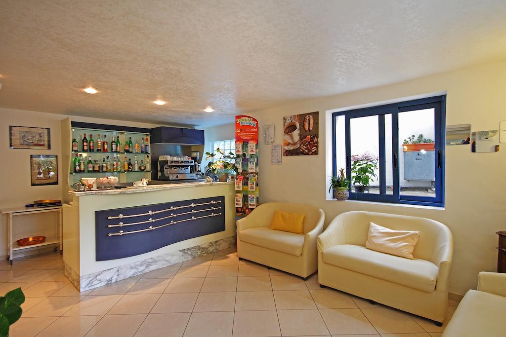 Hotel Azzurro Cattolica Esterno foto